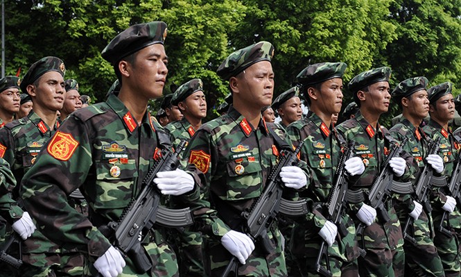 Xem lính đặc công oai phong mừng ngày Quốc khánh - ảnh 6