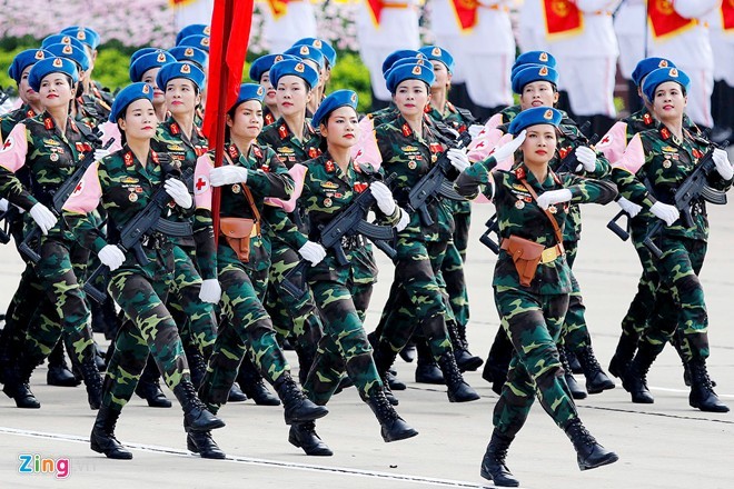 Cận cảnh nhan sắc nữ sĩ quan quân y gây 'sốt' mạng - ảnh 8