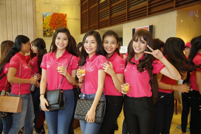 50 nữ sinh duyên dáng hội ngộ tại ngôi nhà chung - ảnh 14