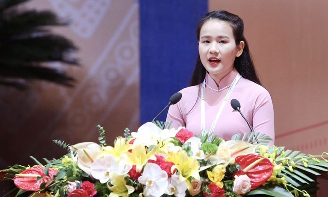Những nữ sinh tài sắc 'nóng' cộng đồng mạng nhất năm 2017 - ảnh 5