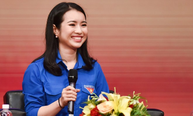 Những nữ sinh tài sắc 'nóng' cộng đồng mạng nhất năm 2017 - ảnh 4