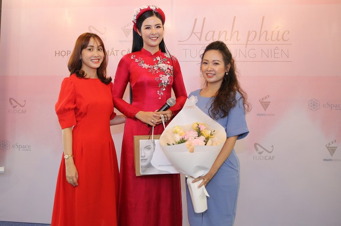 Hoa hậu Ngọc Hân trở thành 'trùm mối sỉ' - ảnh 1
