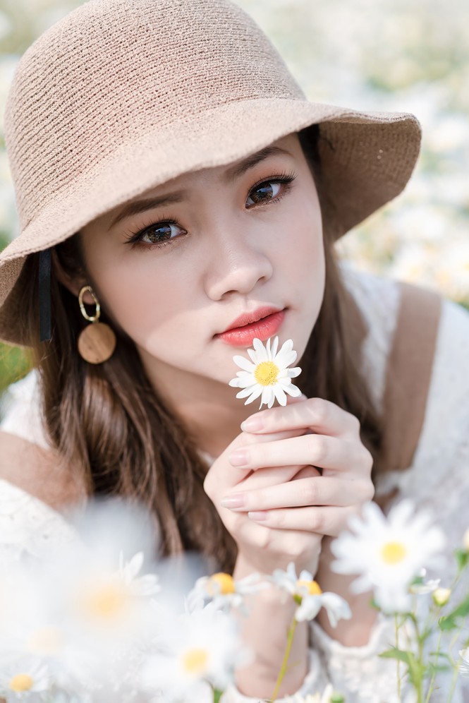 Giới trẻ Hà thành khoe sắc bên vườn hoa cúc họa mi - ảnh 6