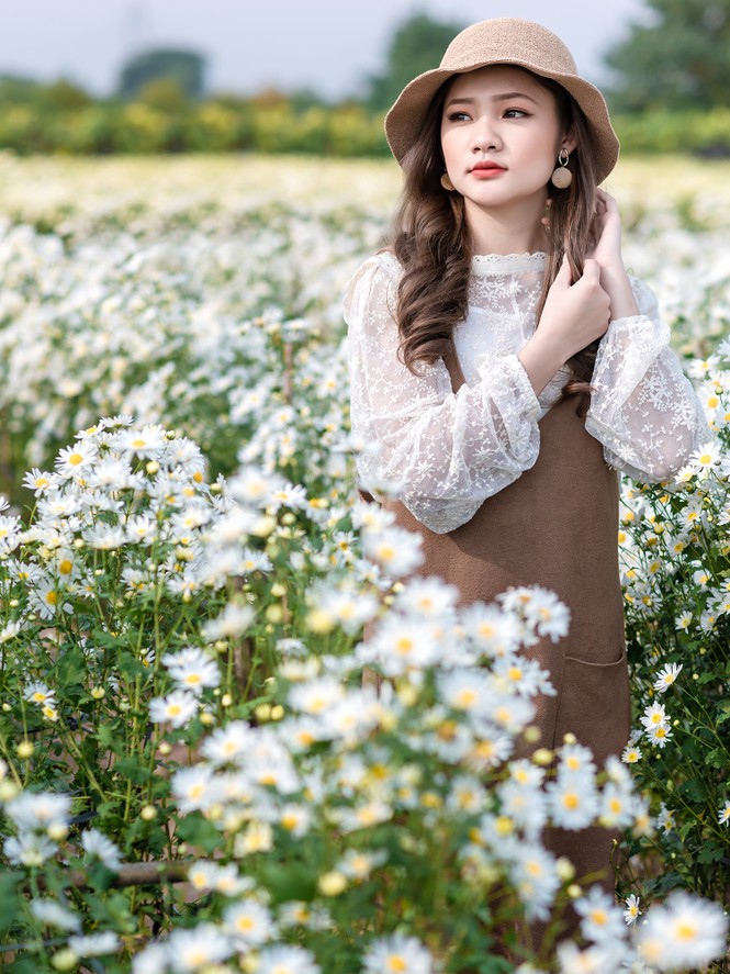 Giới trẻ Hà thành khoe sắc bên vườn hoa cúc họa mi - ảnh 9
