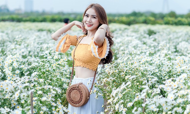 Giới trẻ Hà thành khoe sắc bên vườn hoa cúc họa mi - ảnh 5
