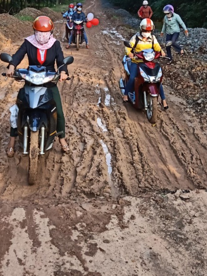 Hành trình 120km/ngày gieo chữ - ảnh 2