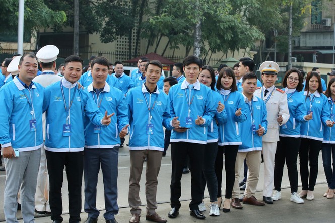 Sáng nay, 1.000 đại biểu chào cờ 'Tôi yêu Tổ quốc tôi' tại Quảng trường Ba Đình - ảnh 1