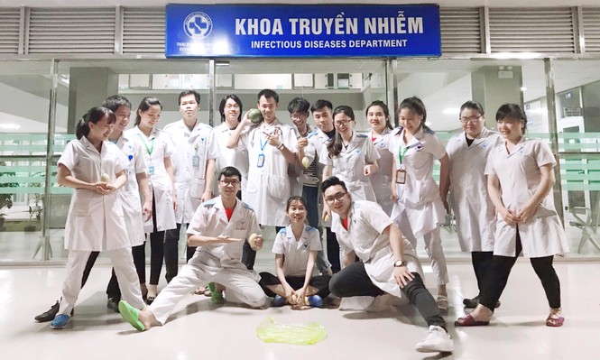 Nam sinh trường Y viết đơn tình nguyện chống dịch COVID-19 - ảnh 2