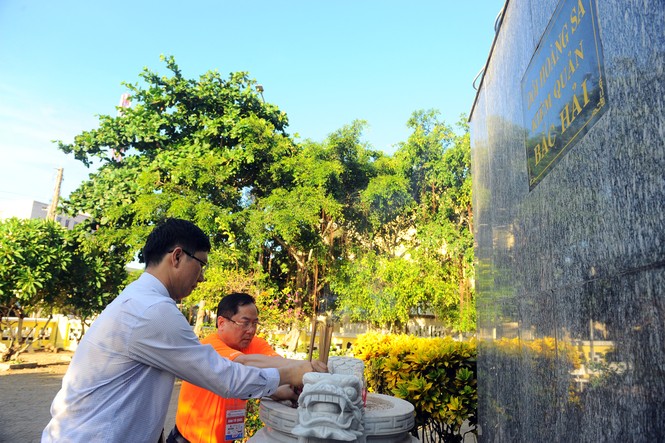 Dâng hương tượng đài đội Hoàng Sa kiêm quản Bắc Hải - ảnh 6