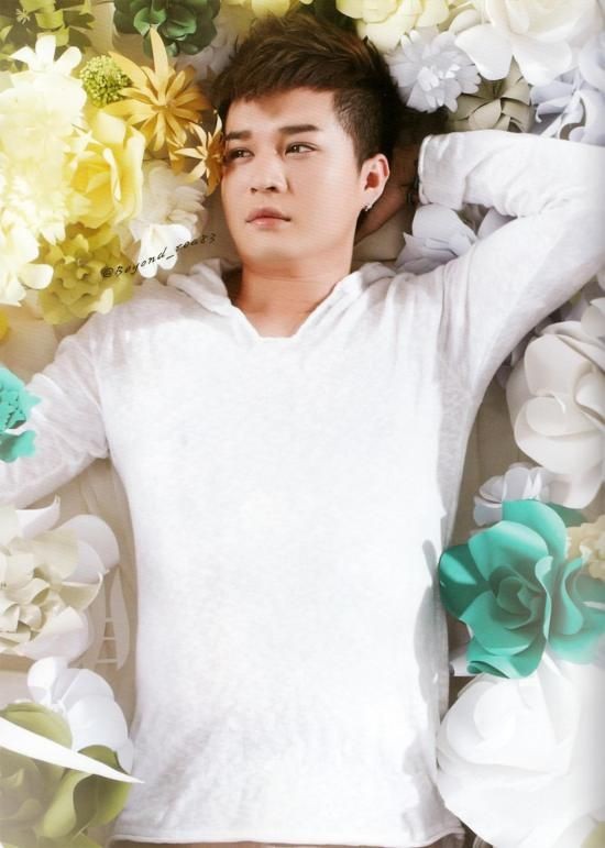 ShinDong (SJ) khoe body