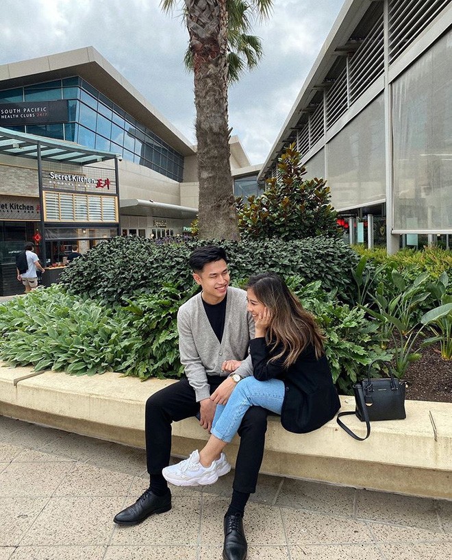 Chuyện yêu xa của gái xinh và hot boy bóng rổ: Về nước chơi bất ngờ không báo trước, bạn trai ngã ngửa ra xong chạy trốn - Ảnh 6. Chuyện yêu xa của gái xinh và hot boy bóng rổ: Về nước chơi bất ngờ không báo trước, bạn trai ngã ngửa ra xong chạy trốn - Ảnh 6.