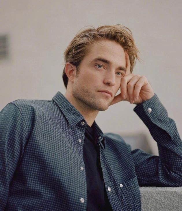 Robert Pattinson bị nhiễm COVID-19; Lâm Tâm Như