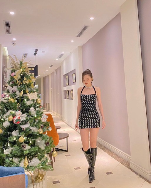 Bảo Anh đẹp hớp hồn khi hóa cây thông noel; Minh Hằng quyết “mua hết trái tim” với WLD - ảnh 6
