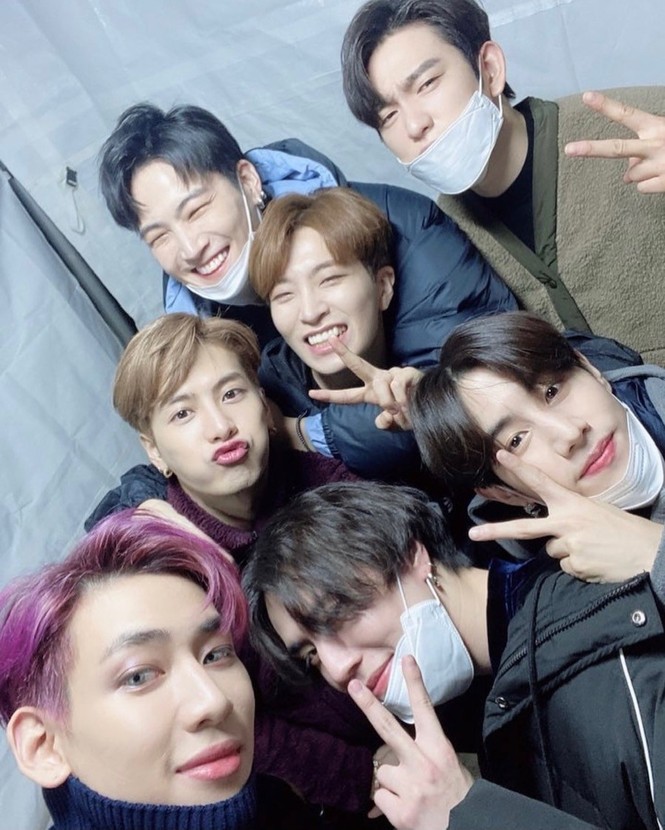 GOT7 trấn an fan trước