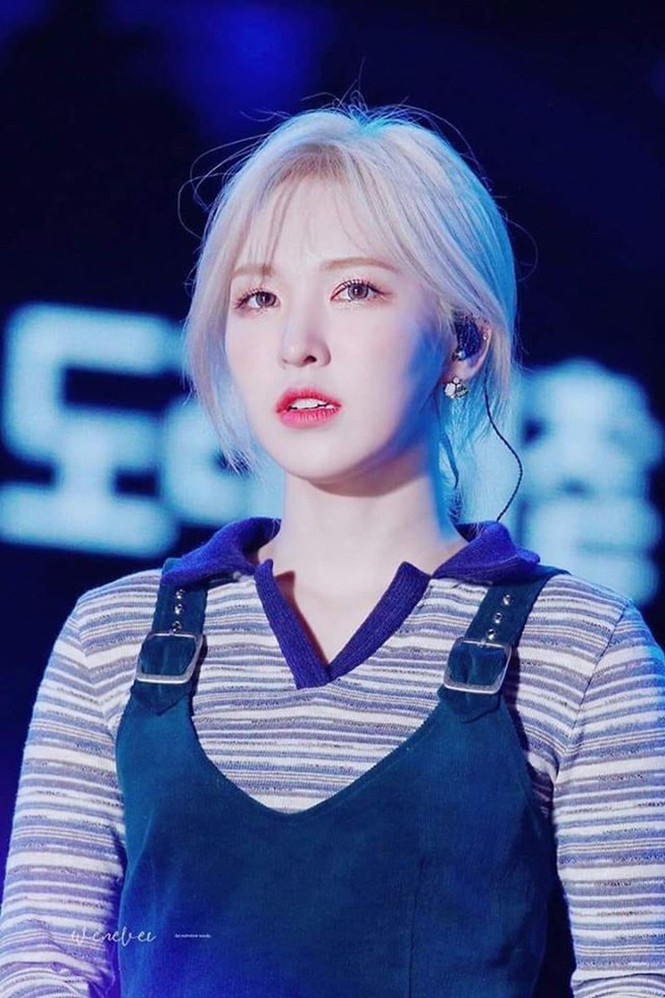 Wendy (Red Velvet) bị