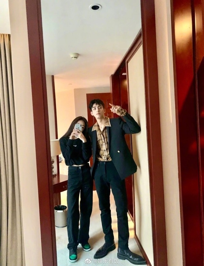 Jisoo (Black Pink), Sunmi, Dương Mịch, Tống Uy Long, Tiêu Chiến hóa