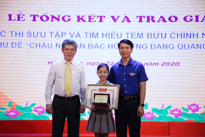 Học sinh lớp Ba giành giải Nhất cuộc thi Sưu tầm và tìm hiểu tem Bưu chính - ảnh 1