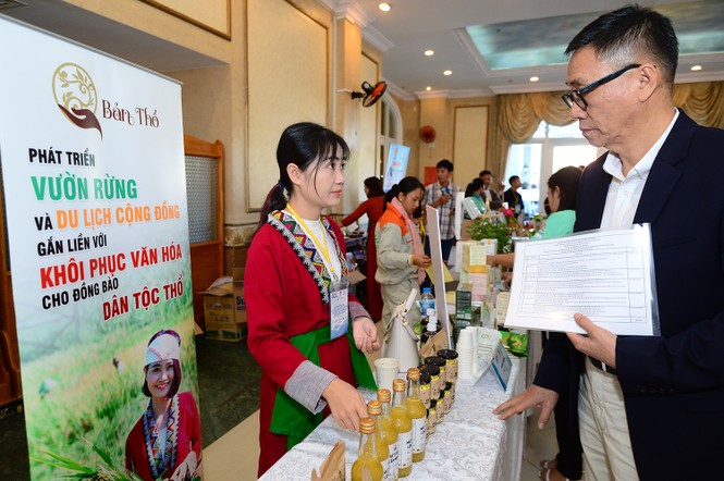 Đôi vợ chồng trẻ giành giải Nhất khởi nghiệp, với sản phẩm “Mát xa hoa dừa lấy mật” - ảnh 11