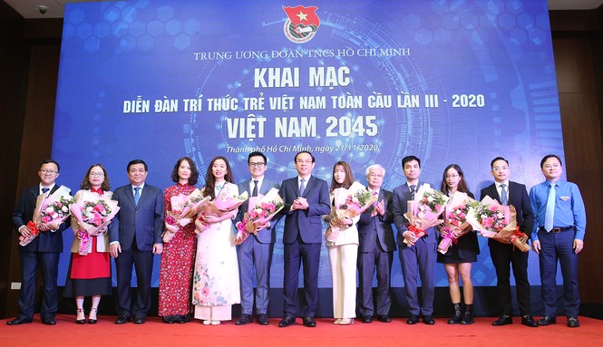 Trí thức trẻ đề xuất giải pháp phát triển “Việt Nam 2045“ - ảnh 4