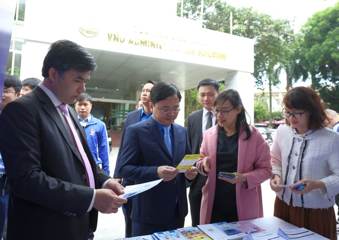 Trải nghiệm nhiều sản phẩm sáng tạo của người trẻ - ảnh 1
