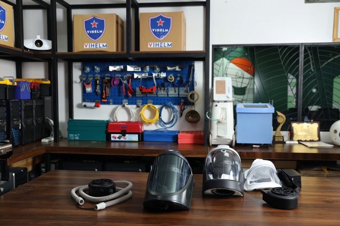 Học sinh sáng tạo mũ di động phòng dịch COVID-19 - ảnh 3