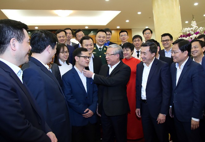 Thường trực Ban Bí thư Trần Quốc Vượng gặp mặt các Thầy thuốc trẻ tiêu biểu - ảnh 2
