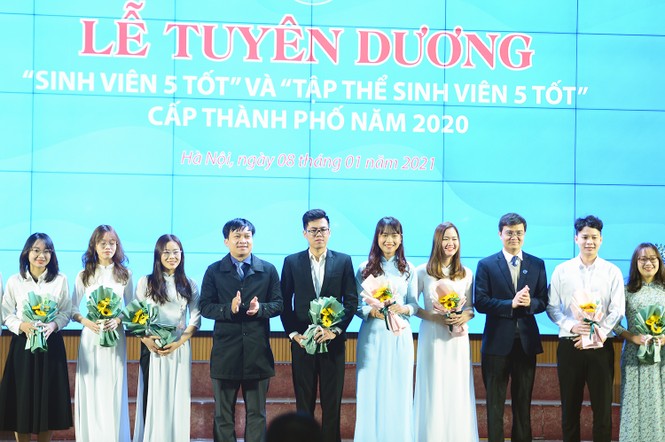 Tuyên dương những hình mẫu sinh viên Thủ đô - ảnh 1