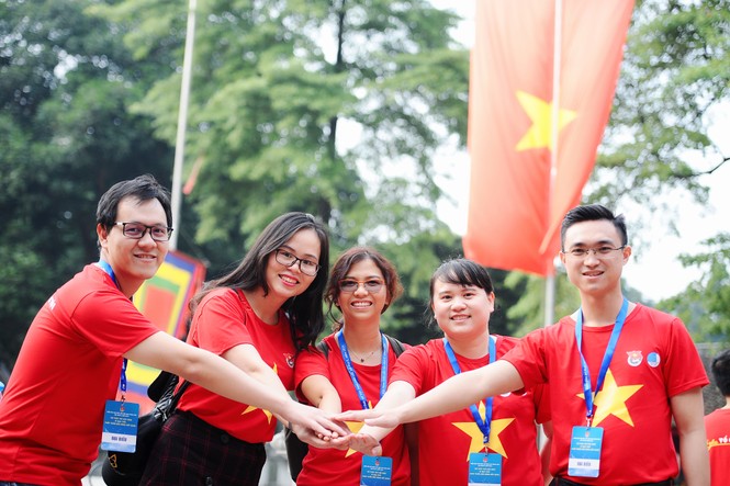 Tiếp tục triển khai các phong trào hành động cách mạng để khơi sức thanh niên (*) - ảnh 2