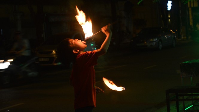 Sài Gòn mưu sinh đêm - ảnh 1