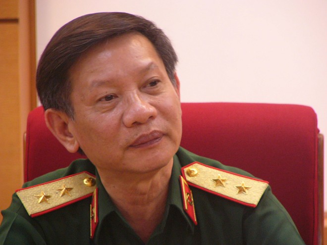 Tướng Bình 'xương' đem tranh triển lãm - ảnh 1