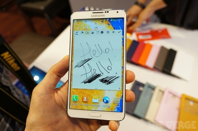 Những smartphone giảm giá hàng triệu đồng trong tháng 5 - ảnh 3