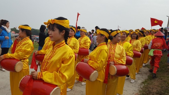 Hàng vạn người dự đám rước lễ hội Thủy tổ dân tộc - ảnh 10