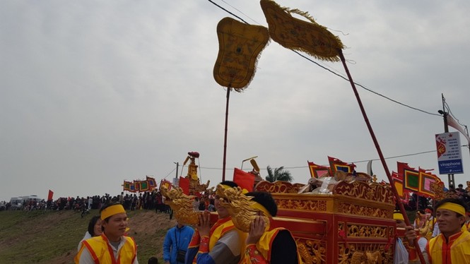 Hàng vạn người dự đám rước lễ hội Thủy tổ dân tộc - ảnh 7