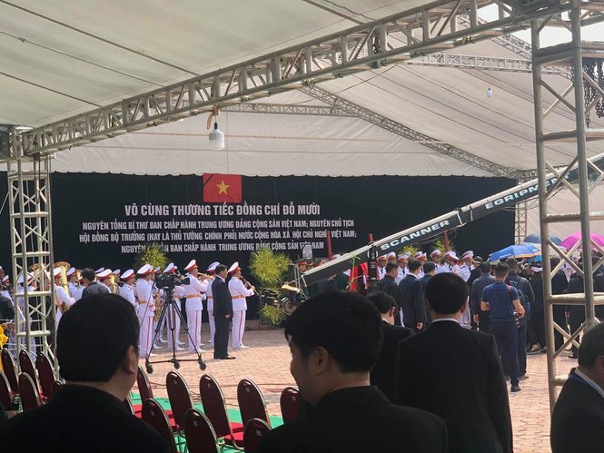 Lễ an táng nguyên Tổng Bí thư Đỗ Mười tại quê nhà - ảnh 15