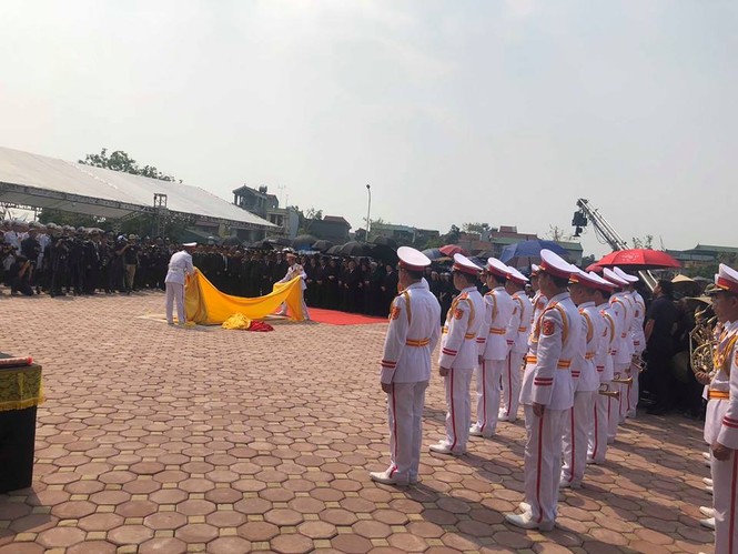 Lễ an táng nguyên Tổng Bí thư Đỗ Mười tại quê nhà - ảnh 2