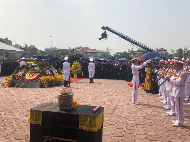 Lễ an táng nguyên Tổng Bí thư Đỗ Mười tại quê nhà - ảnh 4
