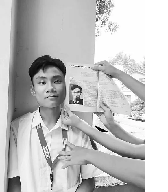 Loạt ảnh thú vị học sinh giống các nhà văn nổi tiếng đến bất ngờ - ảnh 5