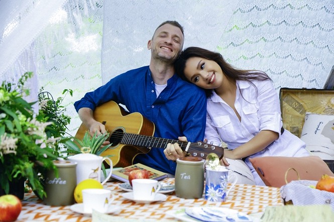 Ca sĩ Phương Vy bức xúc khi chồng bị ghép ảnh với vợ cố ca sĩ Vân Quang Long - ảnh 2