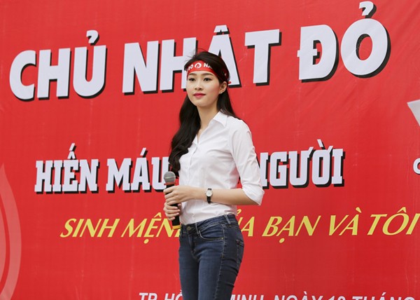 Những khoảnh khắc đẹp ở Chủ Nhật Đỏ - ảnh 7