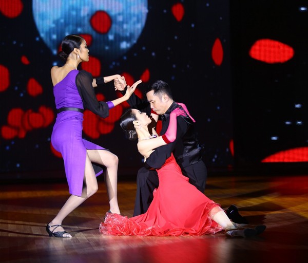 Lan Khuê sexy, 'đốt cháy' sân khấu Bước Nhảy Hoàn Vũ - ảnh 9