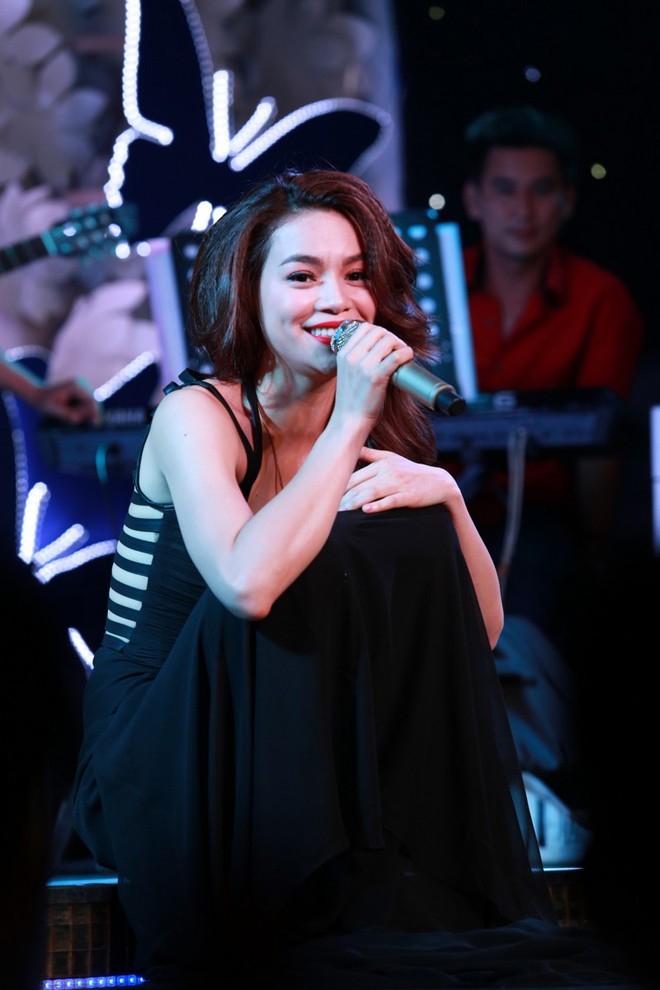 Hà Hồ khoe da trắng muốt với váy đen xuyên thấu - ảnh 7
