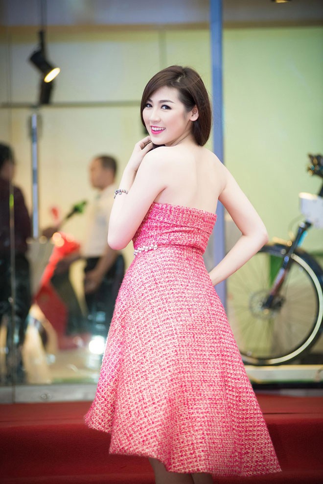 Tú Anh mặc váy hồng khoe vai trần trắng muốt - ảnh 8
