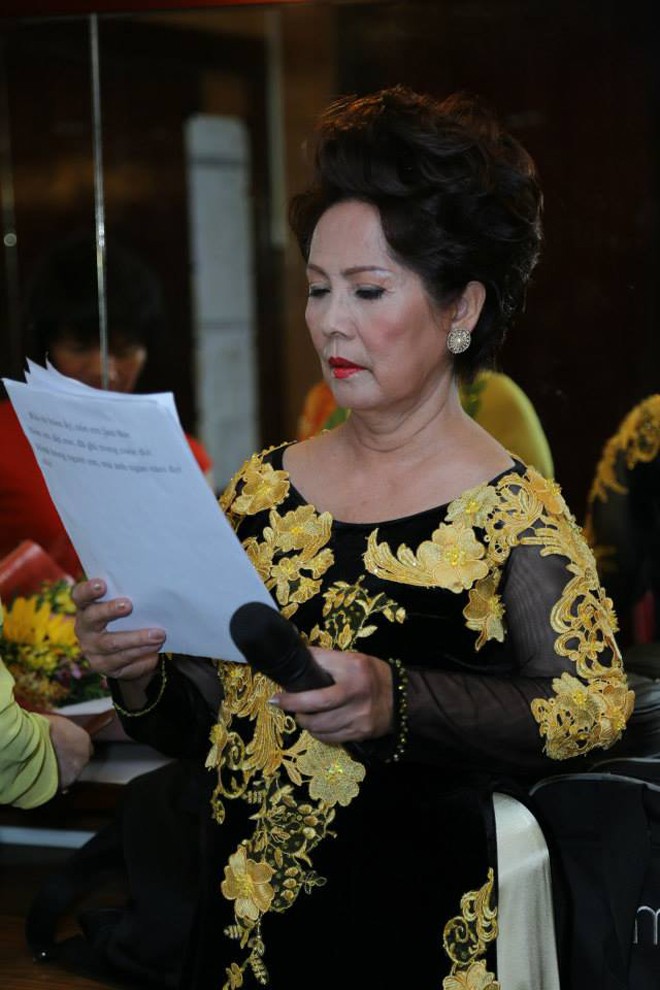 'Nữ hoàng sầu muộn' đọ sắc 'Nhạn trắng Gò Công' - ảnh 1