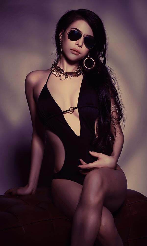 DJ Mariah Nguyễn mặc nội y, khoe vòng 1 'bỏng mắt' - ảnh 9