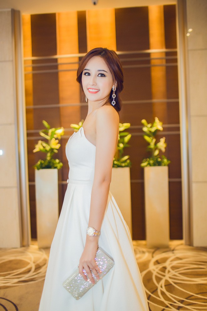 Mai Phương Thúy lưng trần quyến rũ sau thời gian 'ở ẩn' - ảnh 5