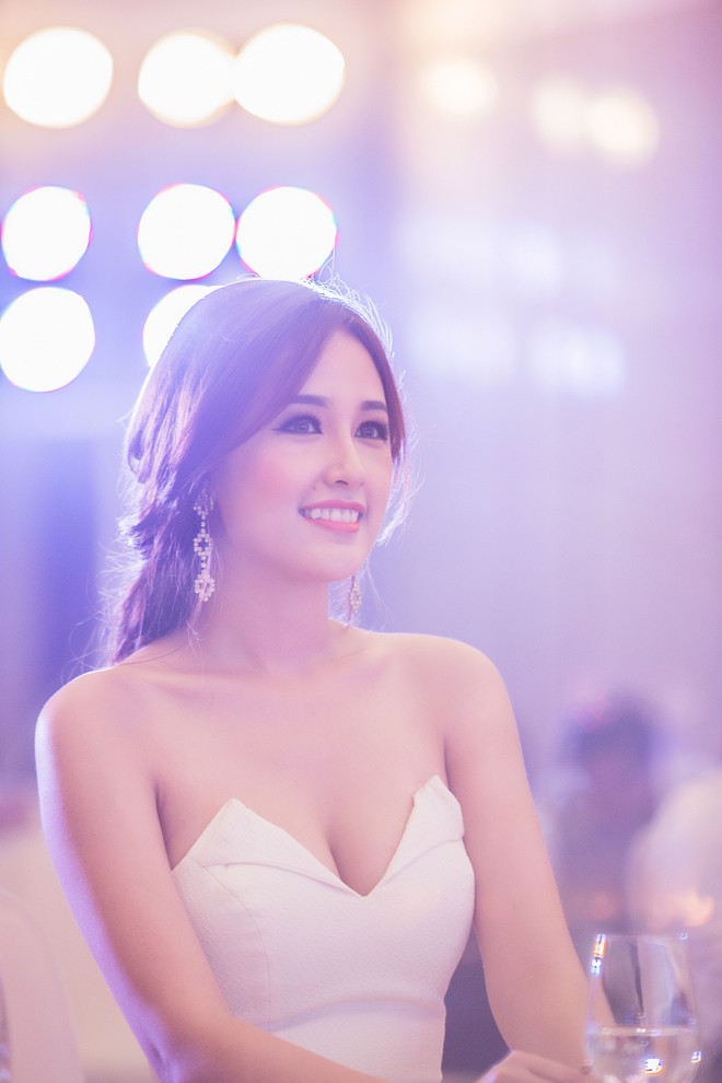 Mai Phương Thúy lưng trần quyến rũ sau thời gian 'ở ẩn' - ảnh 8