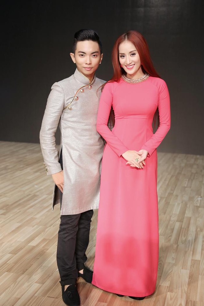 Khánh Thi bất ngờ dịu dàng, kín đáo với áo dài - ảnh 9