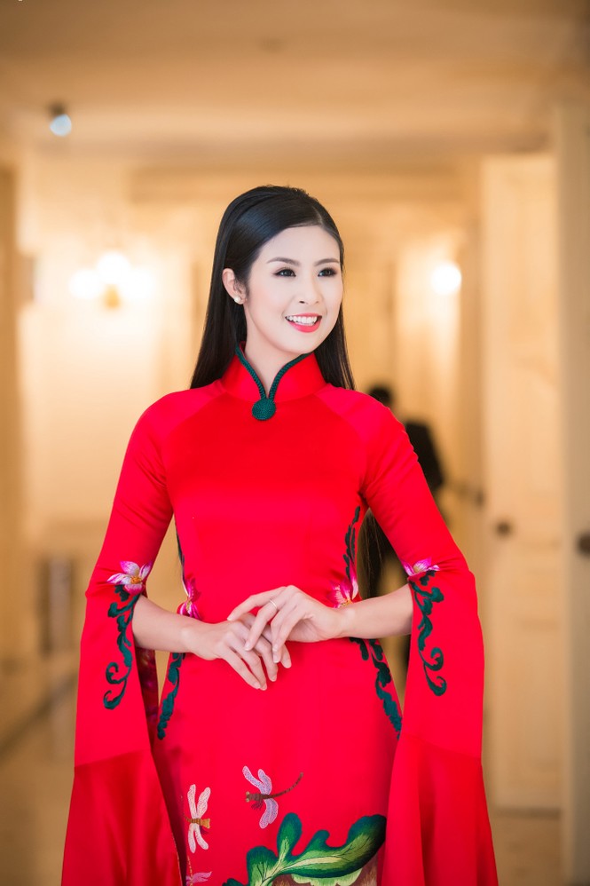 Hoa hậu Ngọc Hân hội ngộ Á hậu Huyền My tại Hà Nội - ảnh 3