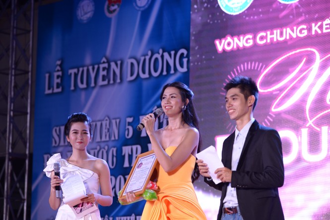 Phan Thị Mơ tái xuất gợi cảm sau 4 tháng 'mất tích' - ảnh 8