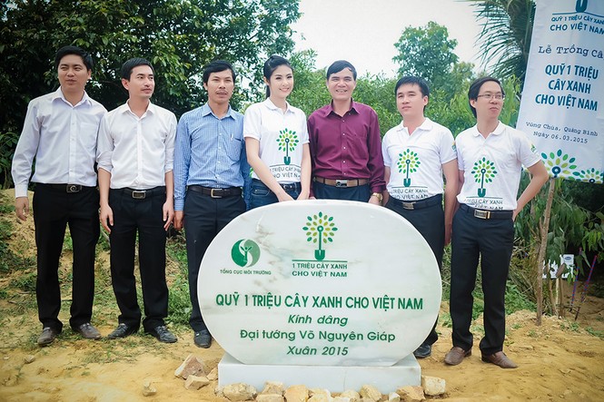 Ngọc Hân trồng cây tại khu mộ đại tướng Võ Nguyên Giáp - ảnh 8